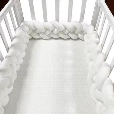tour-de-lit-bebe-modele-blanc
