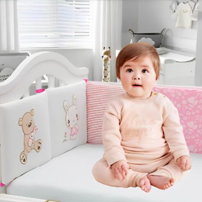 tour-de-lit-rose-avec-lapin-et-ourson-avec-bebe