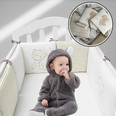 tour-de-lit-doux-reveur-avec-bebe-garcon