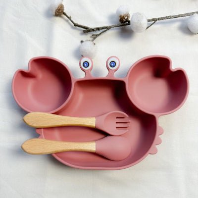 assiette-et-ustensile-pour-bebe-en-silicone-rose