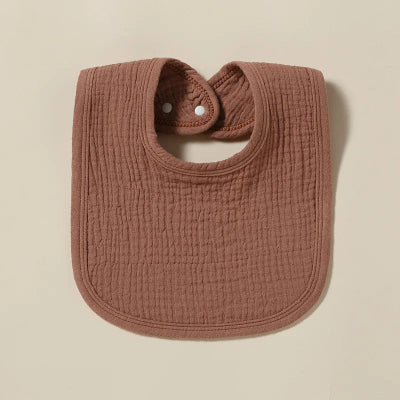 bavoir-modele-marron