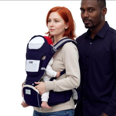 maman-rousse-et-papa-noir-avec-enfant-dans-porte-bebe