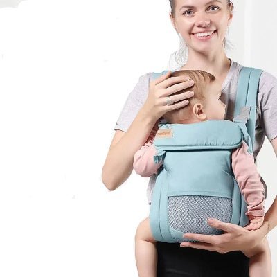 porte-bebe-ergonomique-avec-bebe-et-maman